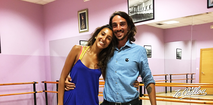 Romain and Nina, Ze Caillou travel blog's writters are taking a Flamenco class in Spain