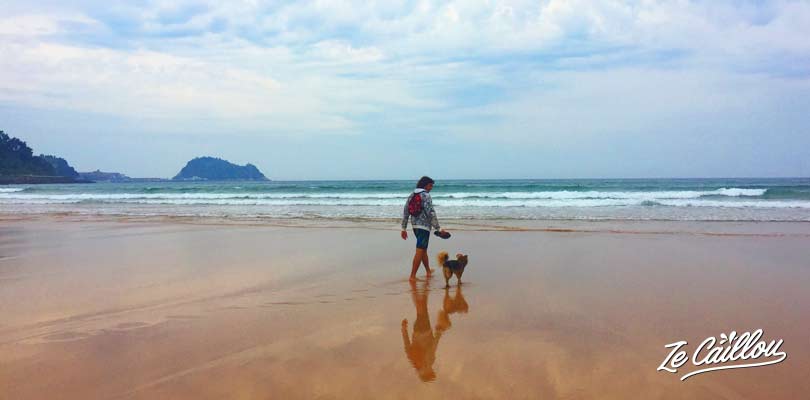 Zarautz beach, known for surf, on the spanish north coast, travel blog Ze Caillou