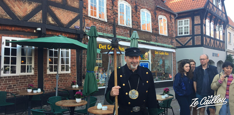 Free guided tour in Ribe with a guy disguise as an former night watcher