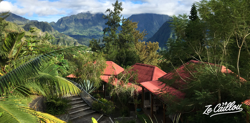 Les bungalow des Jardins d'Heva, hotel 2 étoiles dans le cirque de Salazie à la Réunion.