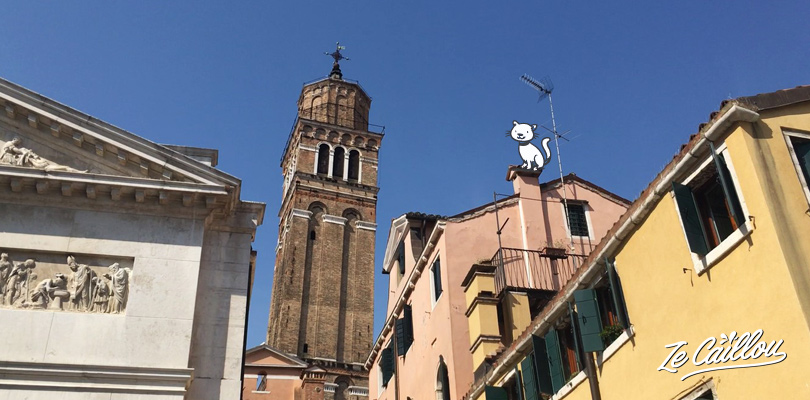 La tour penchée de Venise, près du musée de la musique.
