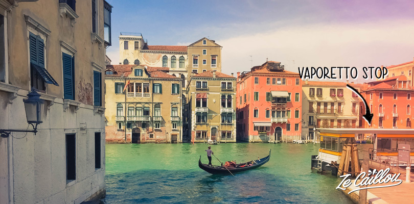 Ne pas rater les merveilleux paysages de la ville de Venise, le grand canal, les gondoles, ici un arrêt de vaporetto