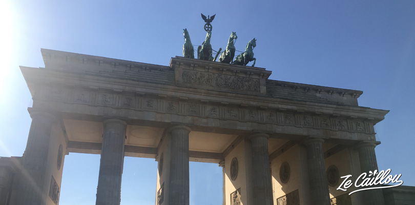 La porte de Brandebourg en plein centre de Berlin, la capitale Allemande, une place mythique.