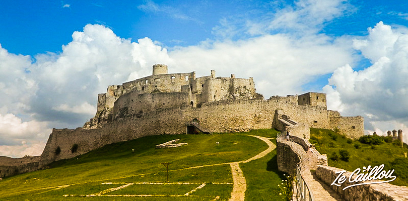 Faites un détour par le château de Spis près de Levoca lors d'un voyage en Slovaquie en van