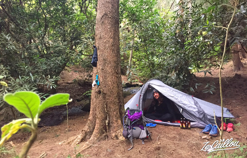 cayenne roche plate. Spot de camping à l'entrée du village de Roche Plate à la fin de notre 4ème étape du GRR2 à l'île de la Réunion.