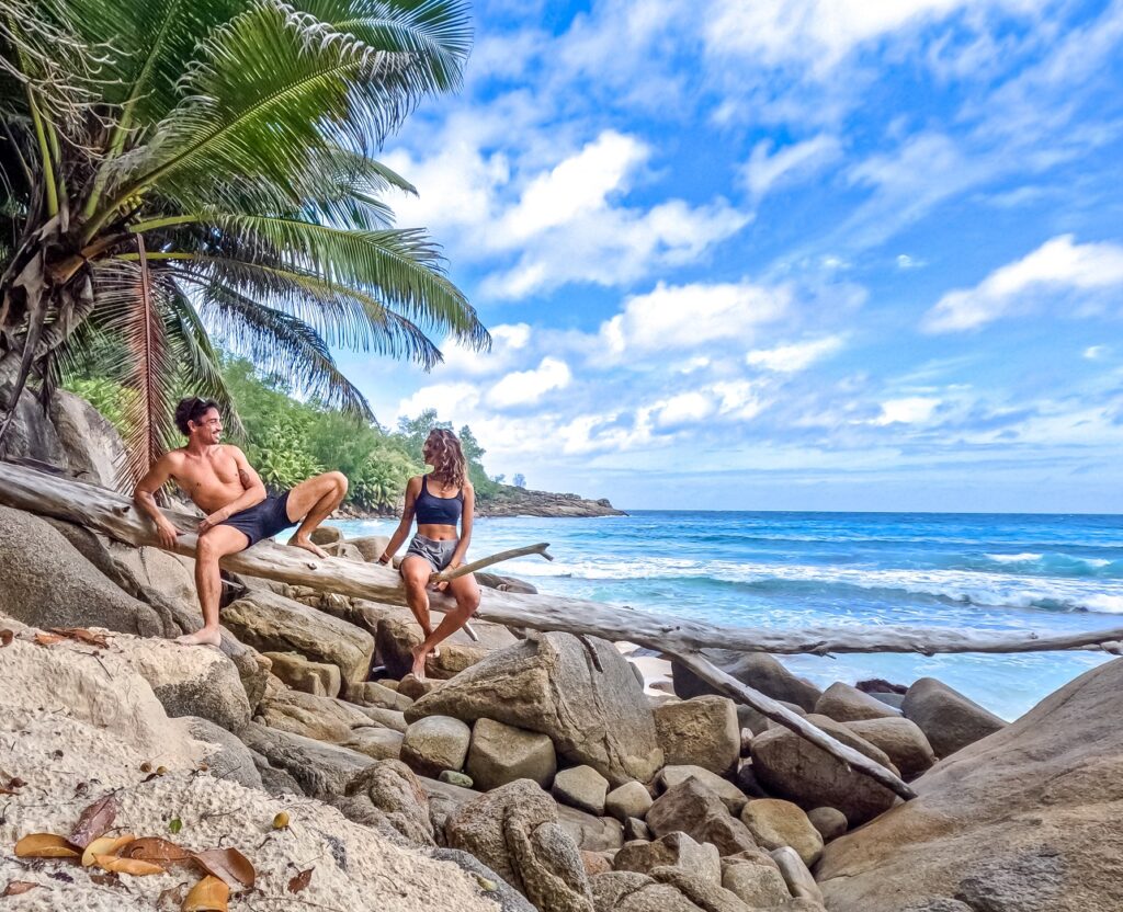 Retrouver les meilleurs spots de plage pour visiter les Seychelles sur le blog de voyage Ze Caillou.