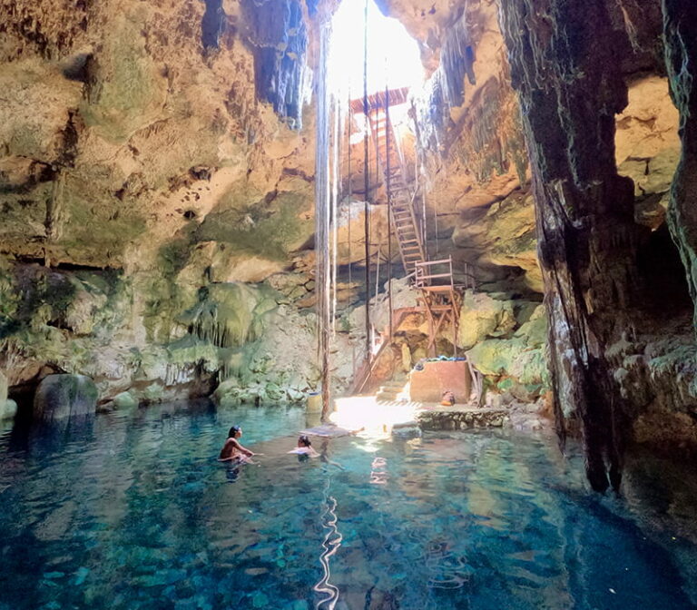 Visiter le Yucatan et découvrez plus de 8000 cenotes dans cette région du Mexique.