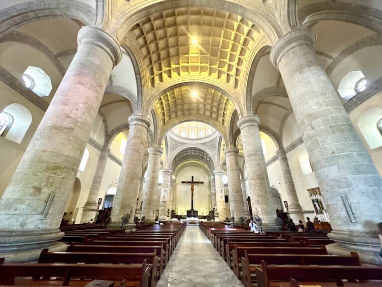 Osez rentrer dans les églises au Mexique pour découvrir des lieux magnifiques.